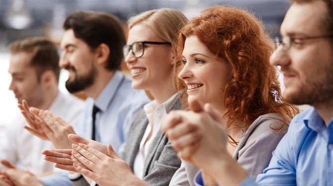 Zaměstnanci, školení, seminář, konference